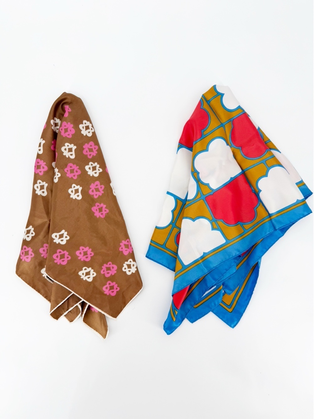 Bundle of 2 Vintage Scarfs